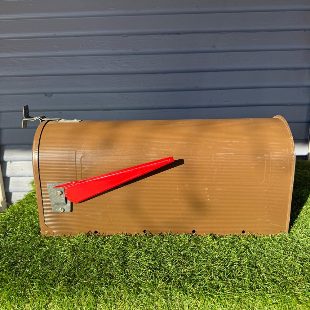 Vintage Steel City Corp Brown Metal Mailbox Red Flag US Mail Youngstown‎ Ohio
